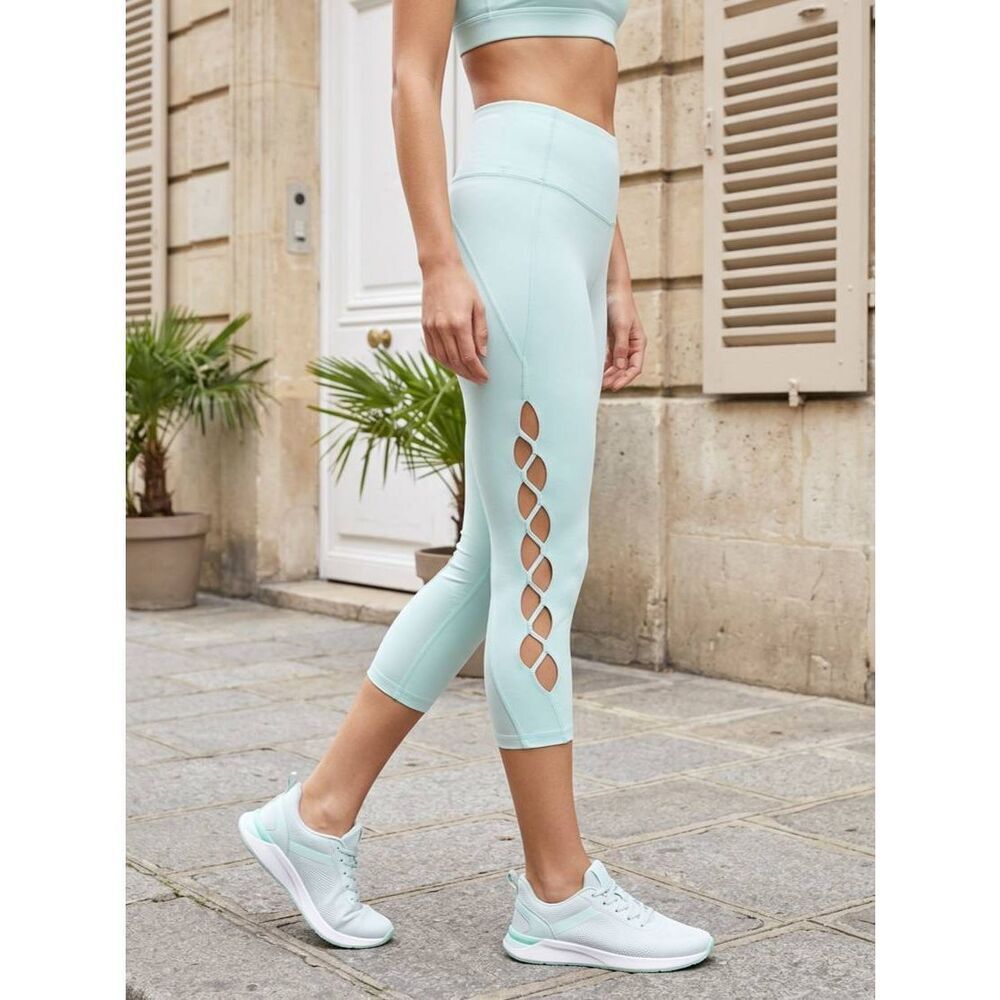🔺️Fila Sport Sky Blue High Rise Capri Athletic Pants Small